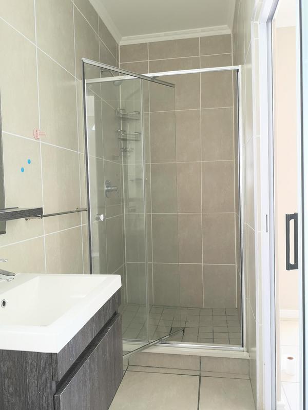 To Let 2 Bedroom Property for Rent in Sandown Western Cape